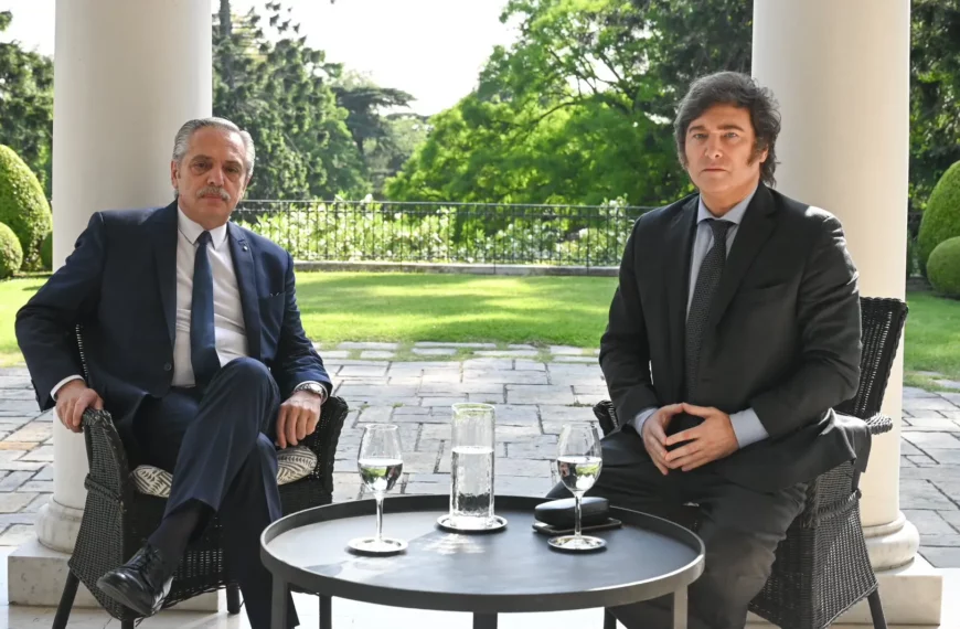 Milei se reúne con el presidente saliente